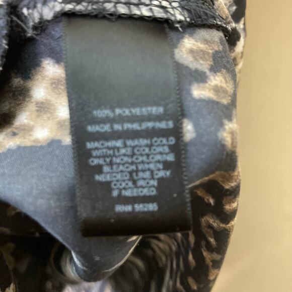 Romper Jumpsuit Shorts By Express Python Print Size S - Picture 7 of 8